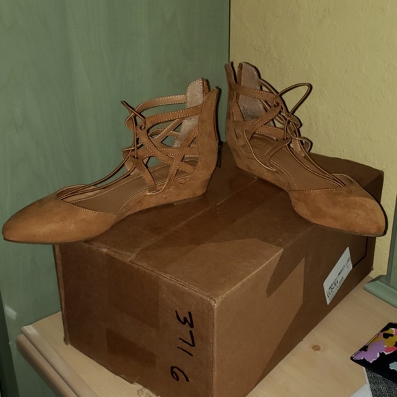 Flats - Picture 3 of 6